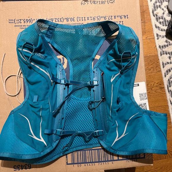 OSPREY Other - OSPREY Teal Blue Women's Running Vest size large no water bottles